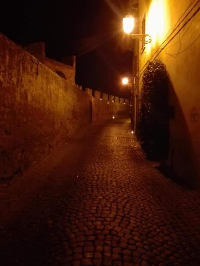 Ferienwohnung Casa "Oasi" Centro Storico Tuscania Exterior foto